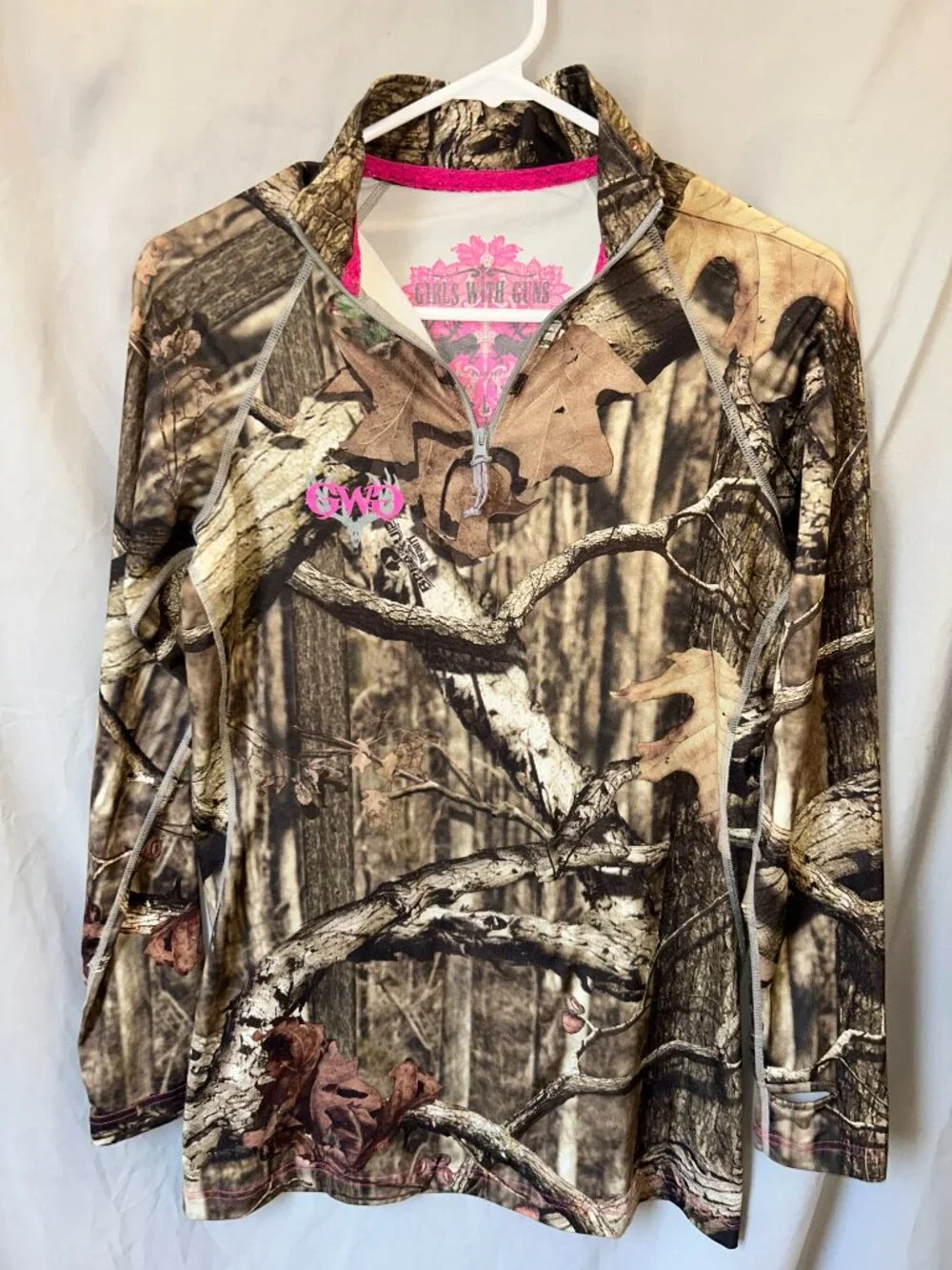 Girls With Guns Camouflage 1/4 Zip Women's Pullover Size Large